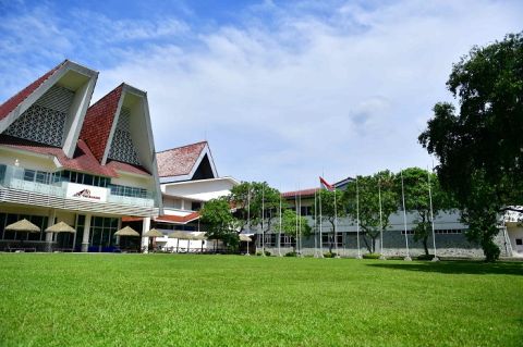 SMA Termahal di Indonesia
