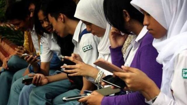 Tantangan Pendidikan di Era Digital bagi Siswa SMA